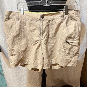 Tan Cargo Shorts with Lightweight Cotton Blend